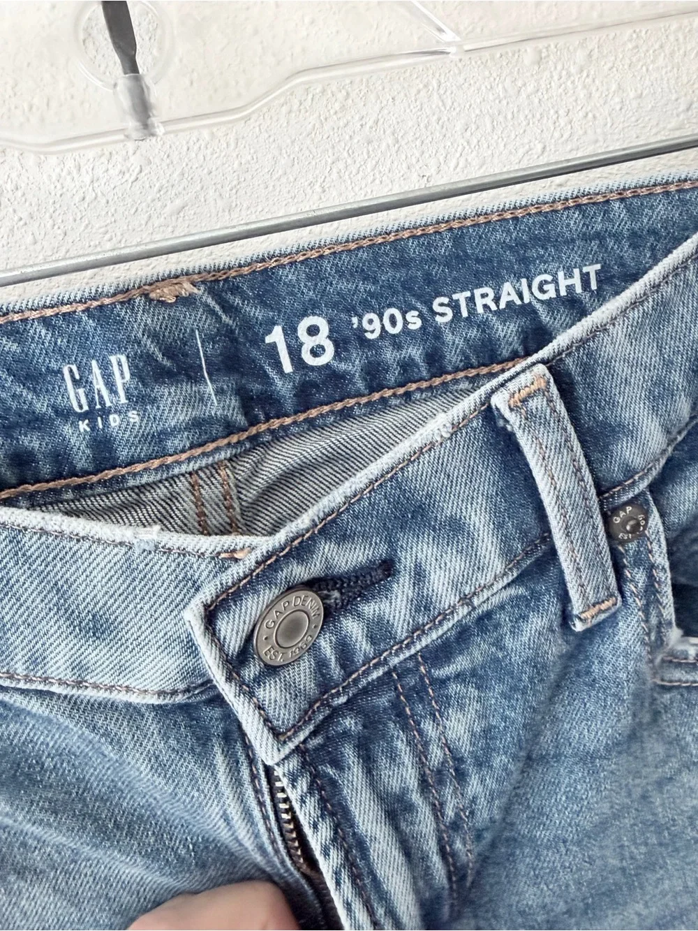 NEW Gap girls 90’s straight Blue Distressed Jeans